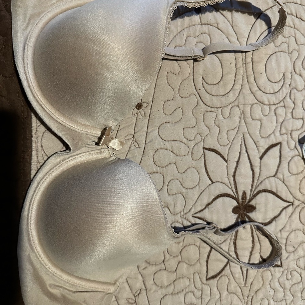 Victoria's Secret Tan Bra